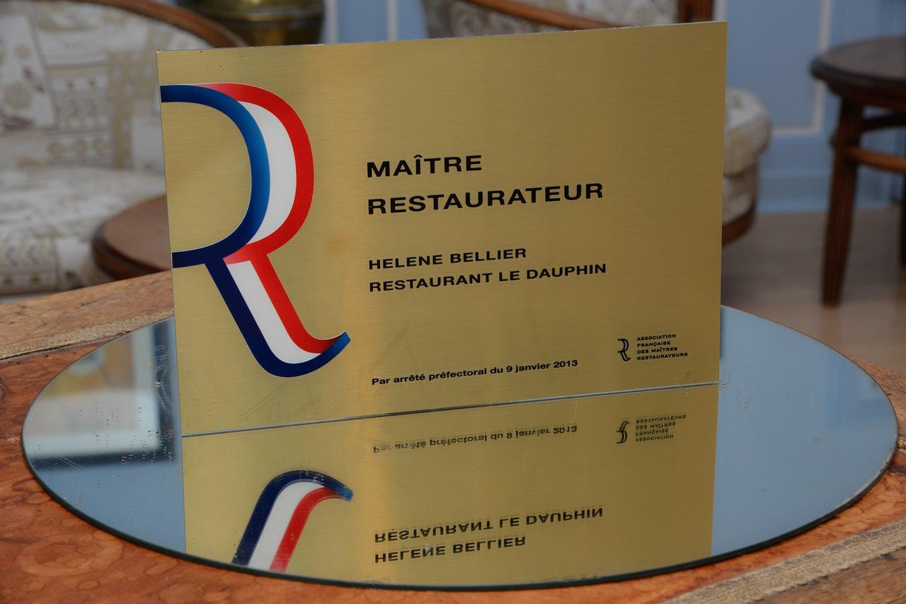 Logis Hotel Et Restaurant Du Dauphin Sées Kültér fotó